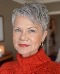 Emily N Petty (@itspettylittlethings) • Instagram photos and videos