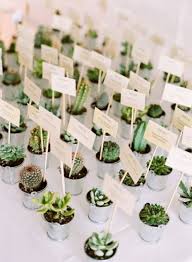 First you put some stones on the bottom of your i love how my little diy cactus terrarium turned out! Everything You Need For A Cool Cactus Wedding Mywedding Gastgeschenke Hochzeit Hochzeit Tischdekoration Hochzeit