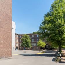File Schule Auf Der Veddel Hamburg Veddel Schulhof 13033 Ajb Jpg Wikimedia Commons