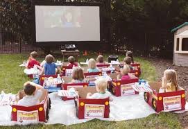Autokino Im Garten Als Thema Fur Einen Kindergeburtstag Movie Birthday Party Kids Birthday Party Movie Party