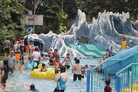 Alternatif Wisata Keluarga Jungle Water Park Bogor Jawa Barat Honey Bee