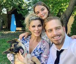 Alina laufer a născut prematur în urmă cu câteva luni. Ilan Si Alina Laufer PÄƒrinÅ£i De Gemeni DupÄƒ Ani De IncercÄƒri