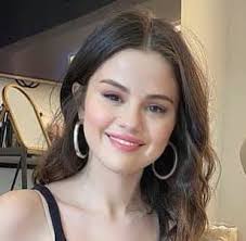 Selena's lip and blush products in this picture