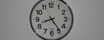 Im späten mittelalter wurden die mechanischen uhren erfunden, wodurch sich im öffentlichen gebrauch die konstanten, von der jahreszeit unabhängigen äquinoktialen stunden durchzusetzen begannen. Die Zeit Lief Lauft Und Wird Auch Weiterhin Laufen Chili Das Magazin