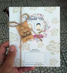 Pernikahan yang sudah dinantikan perlu dipersiapkan segala sesuatunya dengan matang. Undangan Pernikahan Islami Dengan Tali Rami Jasa Cetak Undangan Pernikahan