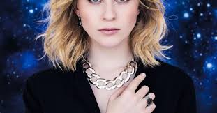 Joy Anna Thielemans showt Anne Zellien