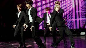Un concert des bts au stade de france, forcément ça donne envie ! Le Groupe Bts En Concert Au Stade De France En Juin