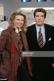 Candice Bergen Stars As Murphy Brown A Seasoned Broadcast Murphy Brown Kennedy Jr Jfk Jr