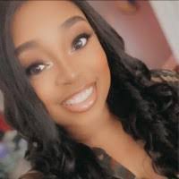 Kate Sikes's Instagram, Twitter & Facebook