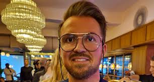 Good Morning Naug ruster seg opp på design