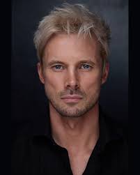 Jeb Stuart, Bradley James and Michael Landes during the filming of  #TheLiberator Source: Juice. (Case study: Behind the scenes of The  Liberator) Джеб Стюарт, Брэдли Джеймс и Майкл Лэндис на съемках сериала #