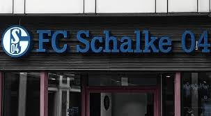 Einzigartige schwarzen fc schalke 04 hintergrund mit fc schalke 04 logo und ein lieben herz von feuer und flammen (hd fussball wallpaper mit liebe für den verein bilder). Schalke 04 Logo