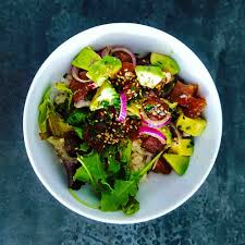 Les poke bowl, les salades que l'on met en bol. Poke Bowl Au Thon Salade Hawaienne La Cerise Sur Le Maillot