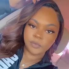 1 of 1 👑 (@sweetyellaaa)