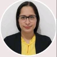 Reina Chacon's Instagram, Twitter & Facebook