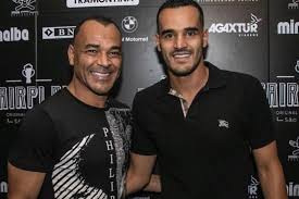 O são joão 2021 de campina grande vai ser realizado de forma remota com lives realizadas nos 12, 19, 23, 24, 26 e 29 de junho. Filho Mais Novo De Cafu Se Despede Do Irmao Com Mensagem Emocionante