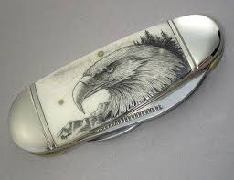 Scrimshaw Knife Pocket Knife With Eagle Head Cow Bone Etsy Scrimshaw Scrimshaw Art Engraved Pocket Knives