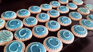 Heavenly Cake Pops Royal Icing With Regular Sugar Royal Icing Royal Icing Recipe Without Meringue Powder Royal Icing Cookies Recipe