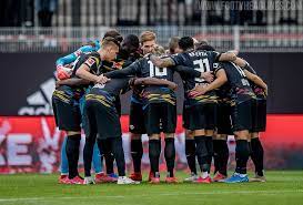Pagesbusinessessports & recreationsports teamprofessional sports teamrb leipzigvideosunser auswärtstrikot 2020/21. Rb Leipzig 21 22 Auswartstrikot Enthullt Nur Fussball