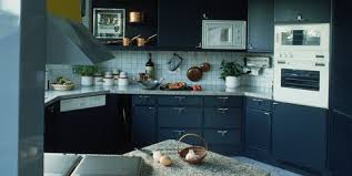Old metal kitchen cabinets makeover paint. 25 Cool Retro Kitchens How To Decorate A Kitchen In Throwback Style