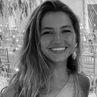 300+ perfiles de «Celina»