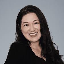 Lesley Hutchinson's Instagram, Twitter & Facebook