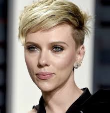 Amazing bob & pixie haircuts for short hair. Create Meme Scarlett Johansson 2017 Scarlett Johansson Pixie Haircut Scarlett Johansson Pictures Meme Arsenal Com