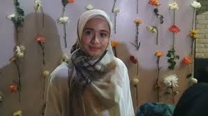 Perbedaan waktu antara indonesia dan malaysia adalah 1 jam. Laudya Cynthia Bella Ungkap Perbedaan Bekerja Di Indonesia Dan Malaysia Okezone Celebrity