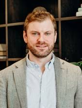 Jonathan Ostroff's Instagram, Twitter & Facebook