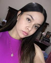 Viviana Roman's Instagram, Twitter & Facebook