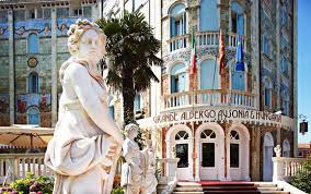 Listen to hungaria | explore the largest community of artists, bands, podcasters and creators of music & audio. Bewertungen Grande Albergo Ausonia Hungaria Wellness Spa 5 Venedig Voyage Prive