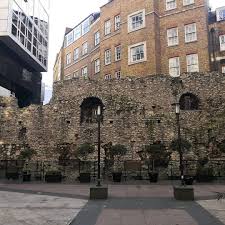 This Is Arguably The Most Impressive Section Of London S Wall On Cooper S Row Just Around The Corner From Tower Hill S London Wall Hill Station London History