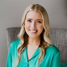 Jenna Mckay's Instagram, Twitter & Facebook