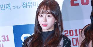 Jimin and mina aoa moments before scandal bullied use 360p or 480p for good resolution #mina #jimin. Kwon Mina Wurde Ins Krankenhaus Verbracht Selbstmordversuch Sudkoreas Turbulenter Lifestyle Kpop Mehr
