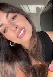 Mujeres Saltando y Bailando en Silla de Ruedas