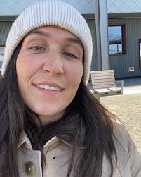 Ashley Gavin (@ashgavs) • Instagram photos and videos