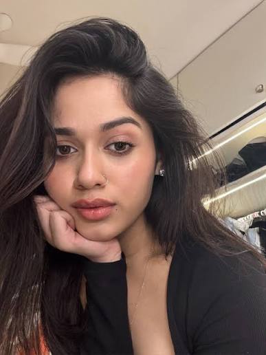 Photos by Jannat Zubair Rahmani (@jannatzubair29) · September 27, 2025