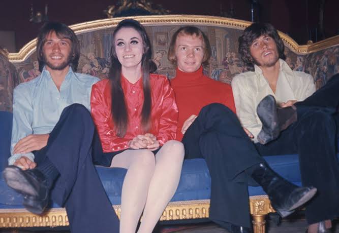 Heartache of Robin Gibb's unknown sister who sang with the Bee Gees - The  Mirror