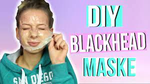 Die kohletabletten in einem mörser oder mit einem fleischklopfer in einer plastiktüte zu einem feinen pulver zerkleinern. Diy Blackhead Maske Ohne Kleber Pepitastesten Youtube