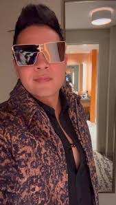 Loretta Lauer's Instagram, Twitter & Facebook