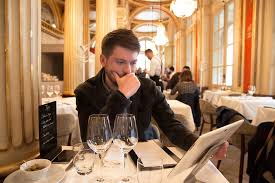 Quand philippe etchebest essaie de sauver un restaurant dans cauchemar en cuisine, il se donne à fond. J Ai Teste Le Restaurant De P Etchebest Le Quatrieme Mur Agathe Duchesne
