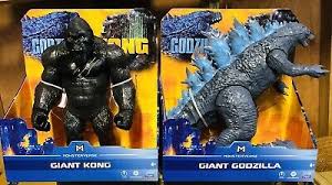 This figure was modeled by shinzen takeuchi, a leading animal sculptor, based on data directly from the film! Lot Of 2 Monsterverse Giant Godzilla Vs King Kong 11 Xl Figures Movie New 2020 In 2021 Godzilla Vs King Kong Godzilla