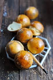 Et Cinq Ou Six Cafes Plus Tard Les Brioche Burger Bun S Etaient Prets En Attendant Les Burger S Demain Cuisine Et Vin Alimentation Dorian Cuisine