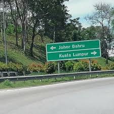 Tanah lapang yang didakwa milik majlis perbandaran hang tuah jaya (mphtj) di jalan ss2 menjadi pusat simpanan kenderaan berat sejak oktober 2018. Jalan Jalan Di Melaka
