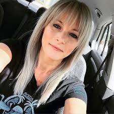 Was trotzdem für mehr volumen sorgen kann, ist der richtige haarschnitt! Schone Frisuren Fur Lange Dunne Haare Mit Fransen Neue Haare Modelle Haarschnitte Fur Feines Haar Frisuren Haarschnitte Haarschnitt