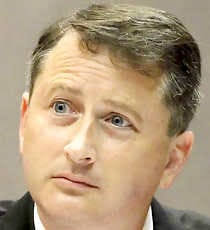Indiana Secretary of State Charlie White to stay in office, judge rules