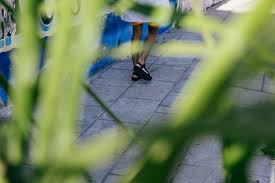 Trace the outline of each foot on a piece of paper. Guide To Teva Sandals Fit Sizing And Style Allsole