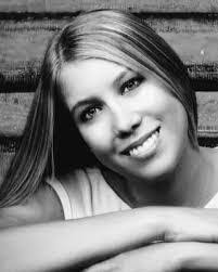 Nikki Irvin's Instagram, Twitter & Facebook