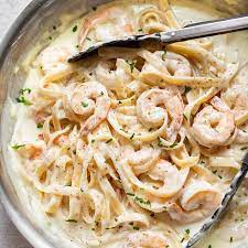 It S Friiiday If You Re Looking For A Treat For Dinner Tonight Try My Shrimp Alfredo Past Easy Family Meals Pasta Recipes Alfredo Fettuccine Alfredo Recipes