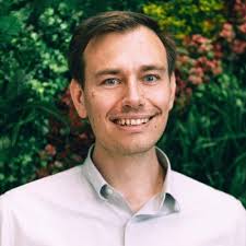 James Noble 🌈 (@mrjamesnoble)